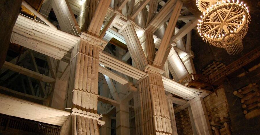 Wieliczka: Salt Mine Entrance and Guided Tour Ticket - Finishing with the snack bar and high-speed lift