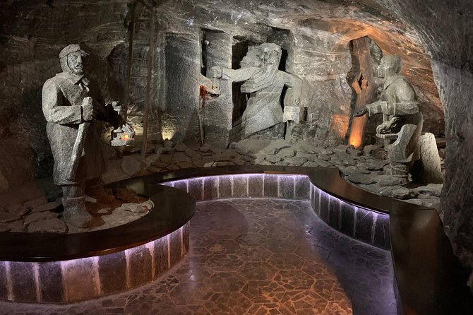 Wieliczka Salt Mine Guided tour from Krakow with a private car - A note about the mismatched tour details