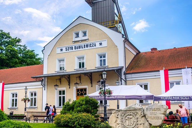 Wieliczka Salt Mine guided tour from Krakow with pickup options - Why Wieliczka Salt Mine is worth your afternoon