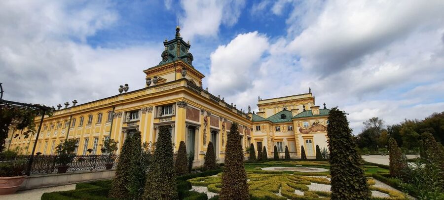 Wilanów Palace: 2-Hour Guided Tour with Entrance Tickets - Why Wilanów Palace deserves two hours