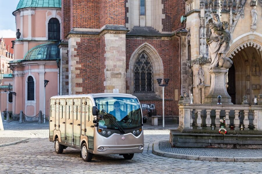 Wroclaw: 1-Hour Sightseeing Tour by Electric Car - Cathedral Island gets the tour’s best time slot
