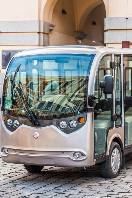 Wroclaw: 1-Hour Sightseeing Tour by Electric Car - Raclawice Panorama, Market Square, and the return to the center