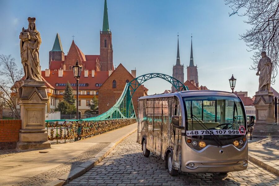 Wroclaw: 2-Hour Private Guided Tour by Electric Car - The University and Ossolineum add depth to the route