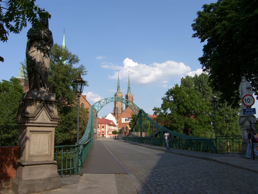 Wroclaw: 2-Hour Tour by Electric Car with a driver-guide - Is $161 good value for your group?