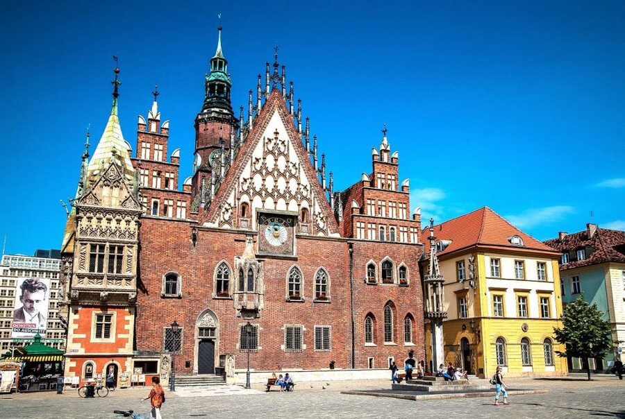 Wroclaw: City of 100 Bridges 4-Hour Private City Tour - Why Wroclaw works so well as a four-hour private tour