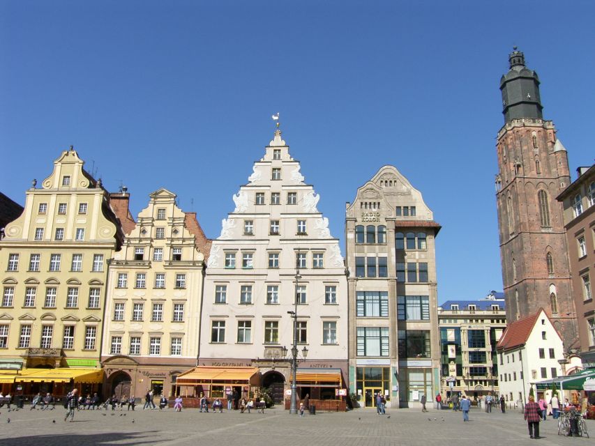 Wrocław: city walk with a professional guide and cruise - Why this walk-and-boat combination works