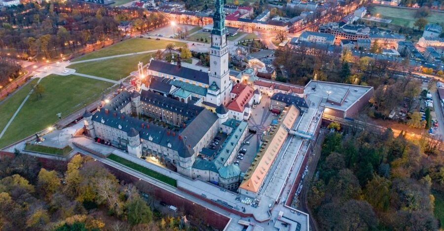 Wroclaw: Czestochowa Day Trip to View the Black Madonna - Why Czestochowa matters in Poland