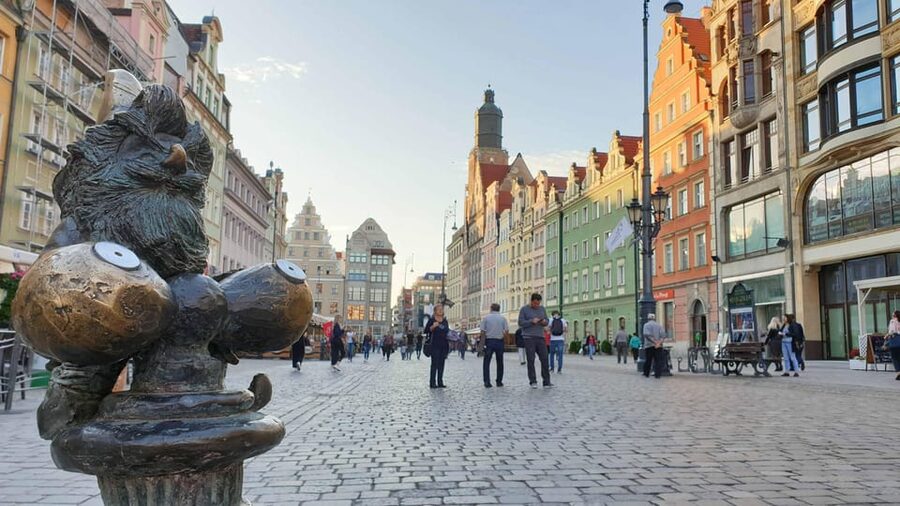Wrocław: Following the dwarfs'. See the city differently! 2h - The Bridge of Penitents and a change of pace