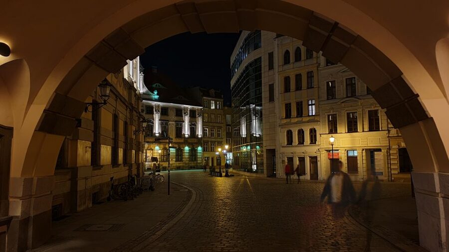 Wroclaw: Guided City Night Tour (2 hours) - Why Wroclaw looks different after dark
