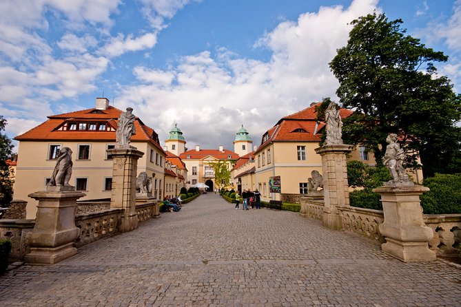 Wroclaw: Ksiaz Castle Private Tour Including Tickets - A private 1-hour-15-minute ride from your Wroclaw hotel