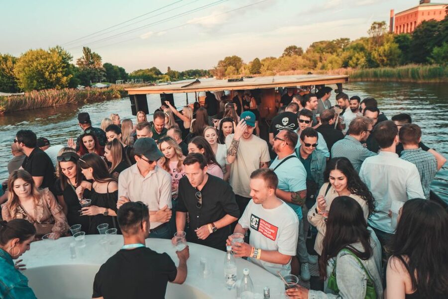 Wroclaw: Oder River Boat Party with Unlimited Drinks - Key points to know before booking