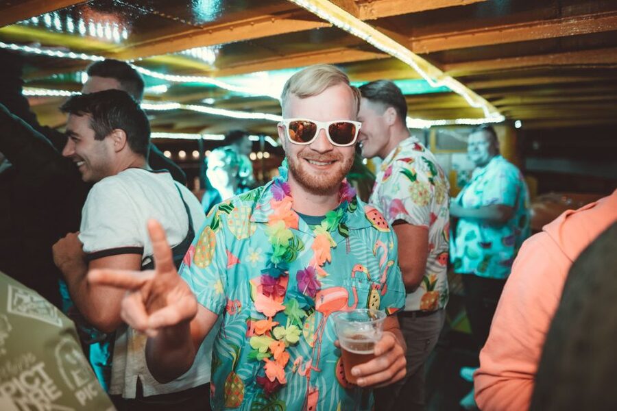 Wroclaw: Oder River Boat Party with Unlimited Drinks - Who will enjoy this most?