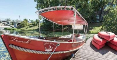 Old City Walk and Cruise with Small Gondola