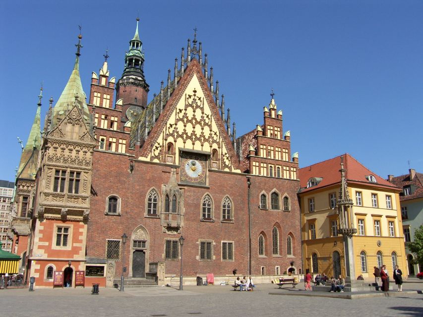 Wroclaw: Old City Walk and Cruise with Small Gondola - The promenade, cafés, and river approach