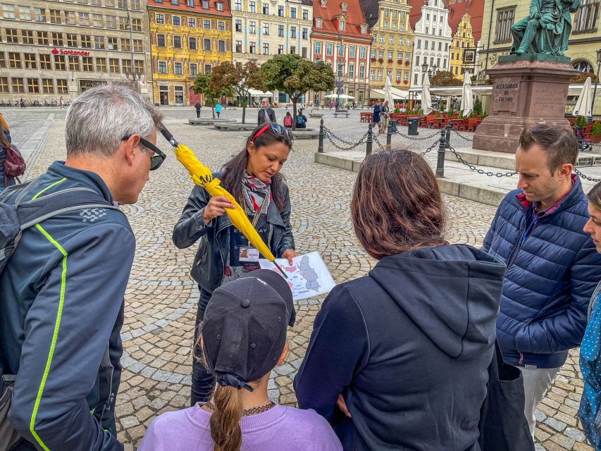 Wrocław: Old Town and Ostrów Tumski Walking Tour in English - Who will enjoy this walk most?
