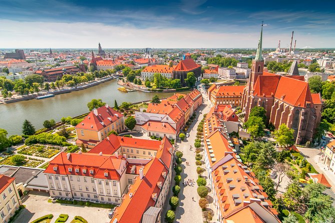 Wroclaw Old Town Guided Walking Tour - Starting under the City Hall clock