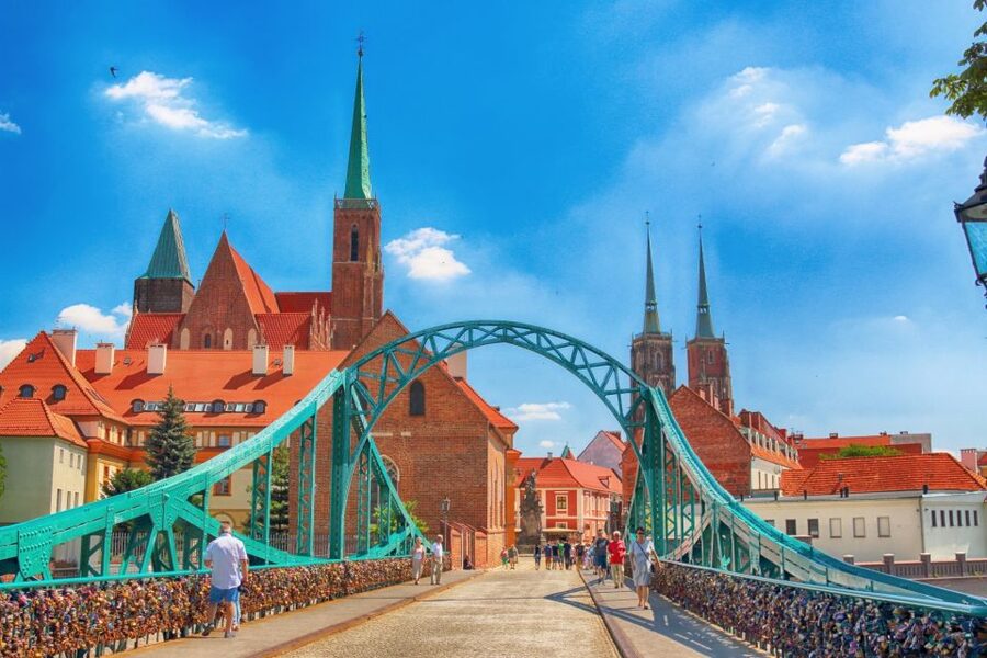Wroclaw: Old Town Highlights Private Walking Tour - Why Wroclaw works so well on foot