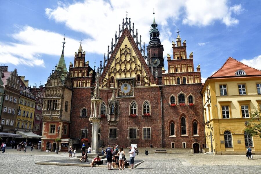 Wroclaw: Old Town Highlights Private Walking Tour - St. Elizabeth’s Church and the Four Denominations District