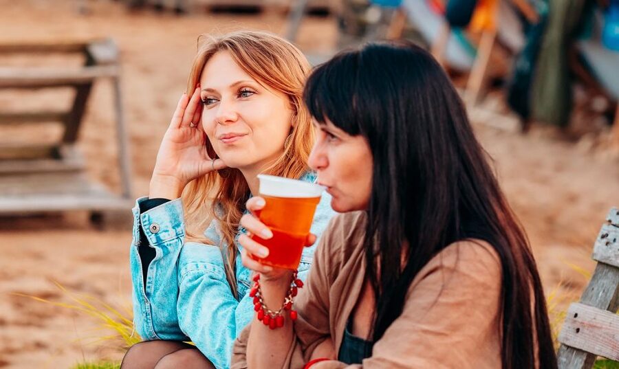 Wrocław: Polish Craft Beer Walking Tour with Tastings - Between the pubs: Wrocław stories and Polish customs