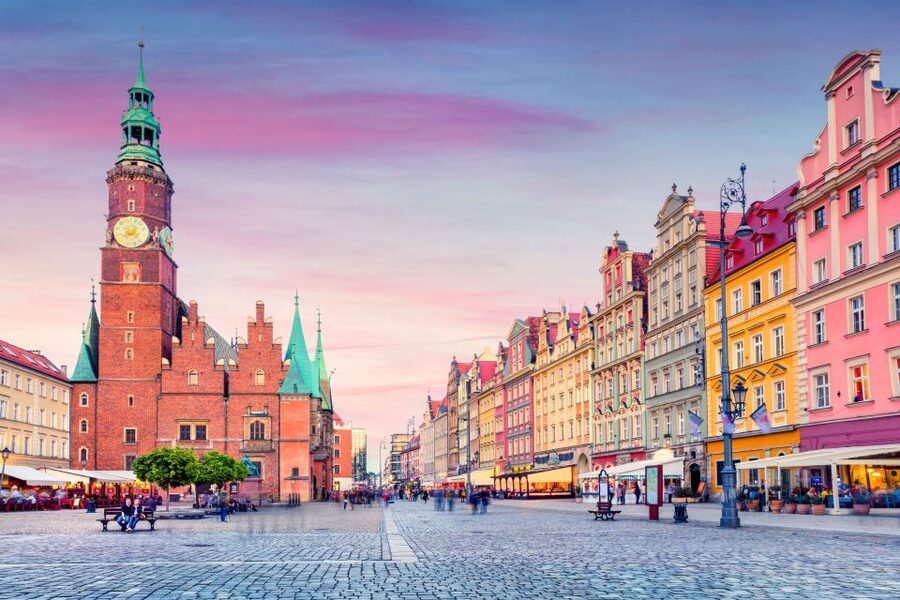 Wroclaw: Private 2-Hour Guided Tour - Starting among Wroclaw’s grand Market Square buildings