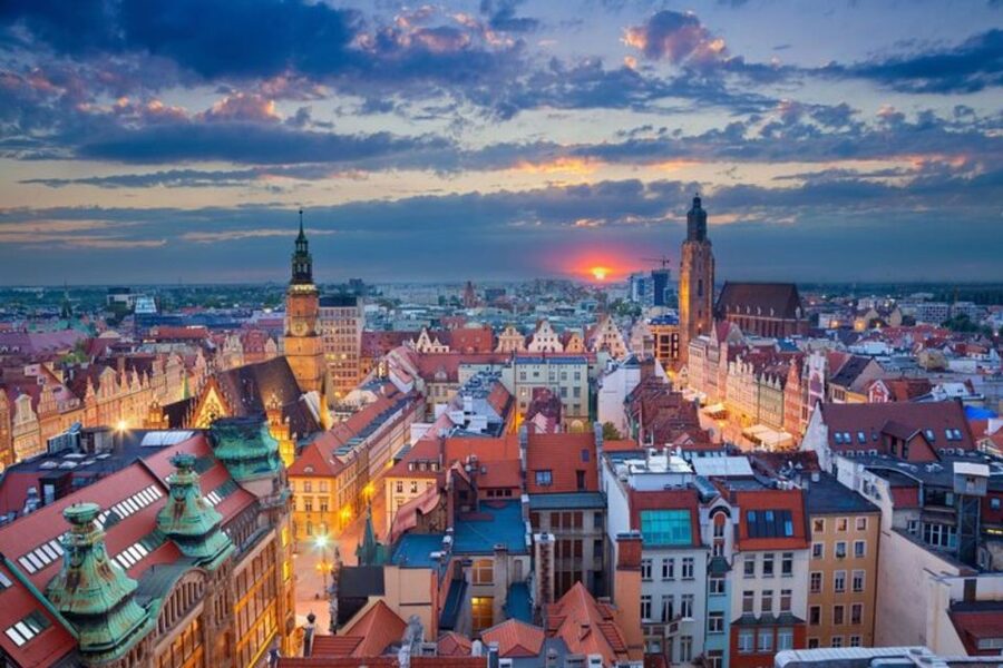 Wroclaw: Private custom tour with a local guide - A private route is useful when your interests are specific