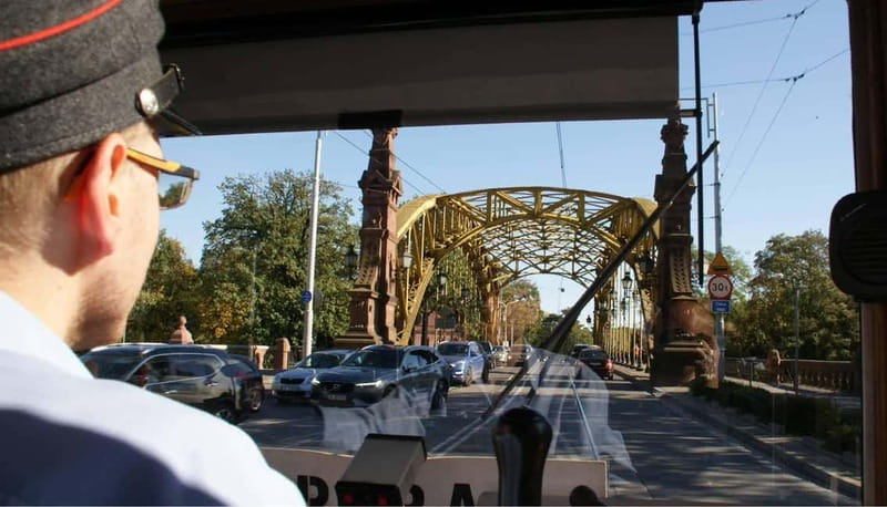 Wroclaw: Private Tour by smal Historic Tram (1,5h, 16 seats) - A 1950 Tram Sets the Tone