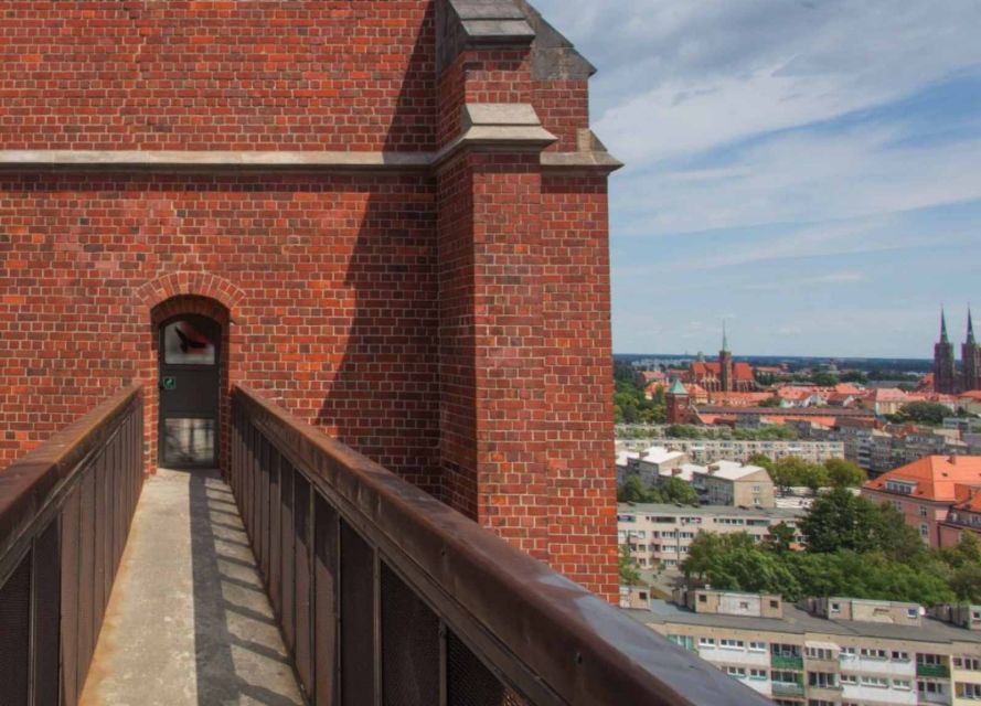 Wroclaw: Secrets of Wroclaw Walking Tour (2 hours) - University of Wrocław and the mysterious fencer