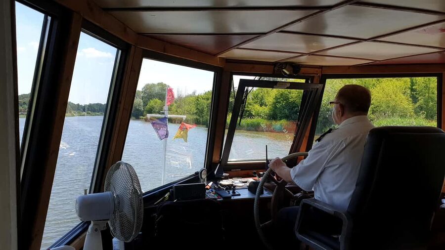 Wrocław: Short City Walk and Boat-Cruise - The small-group boat rule matters