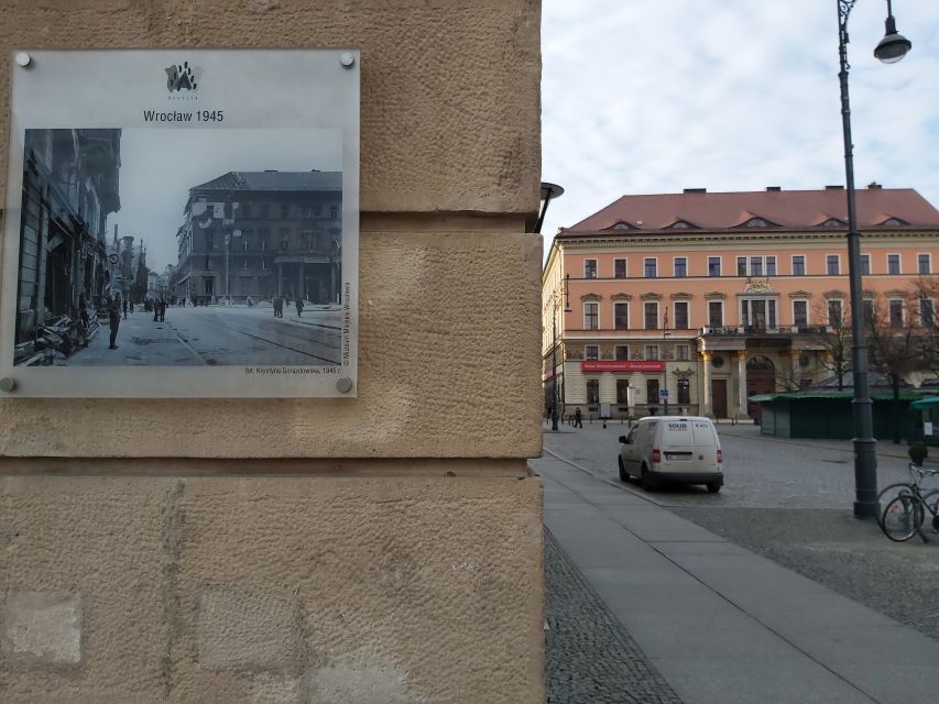 Wroclaw: Third Reich and World War Two Historical Tour - Sand Island and the route toward Cathedral Island
