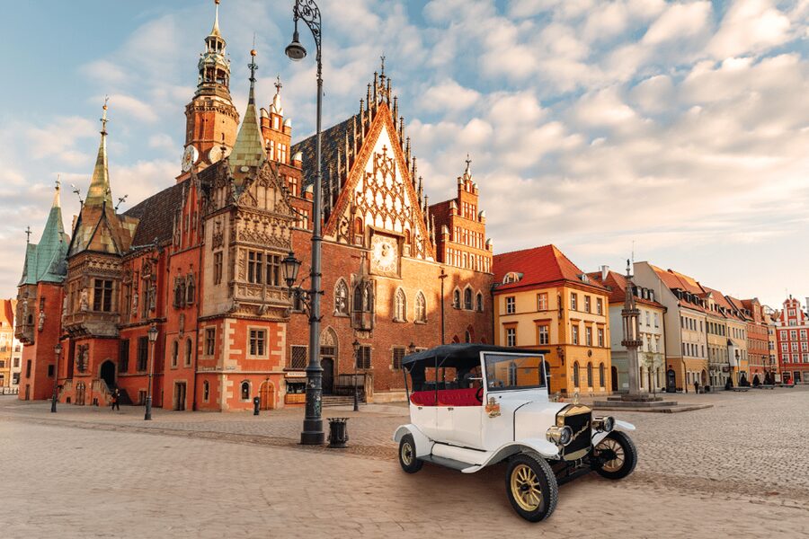 Wrocław: Tour of the Old Town in an Imperial E-car - Is $26 a fair price for one hour?