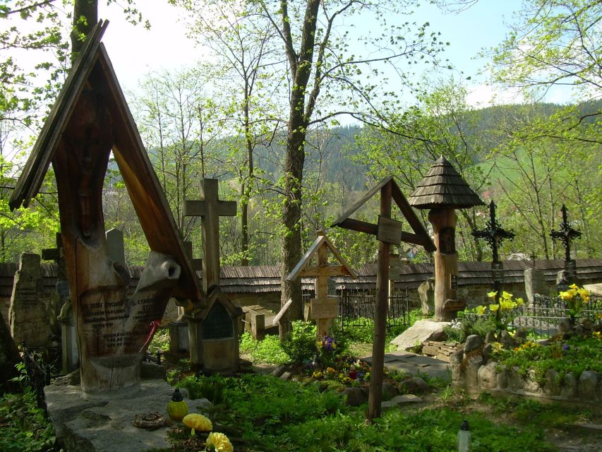 Zakopane & Tatra Mountains Private Full-Day Tour from Krakow - Krupówki Street and a proper Zakopane break