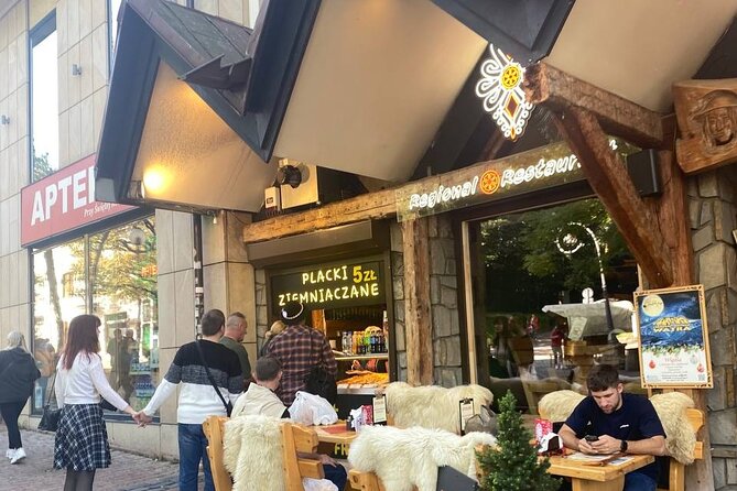 Zakopane Tour from Krakow with Thermal SPA and Hotel Pick up - Two hours at Chocholowskie Termy