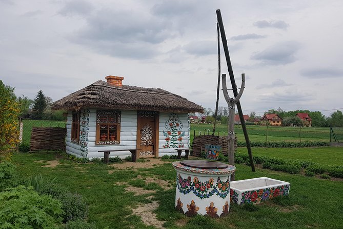 ZALIPIE - painted village, unique PRIVATE tour from Krakow - Painted houses, gardens, and local homes