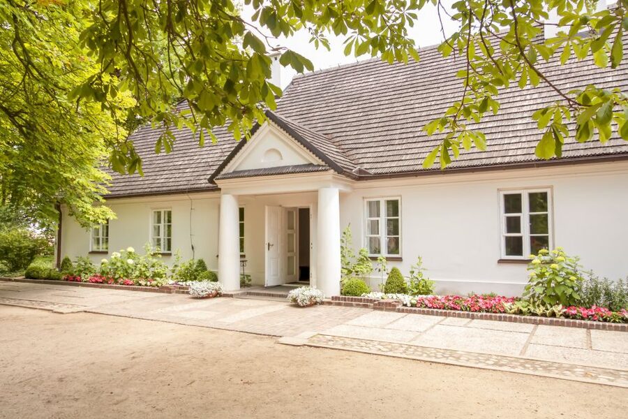 Zelazowa Wola: Frederic Chopin Half-Day Private Tour - Key points to know before you book