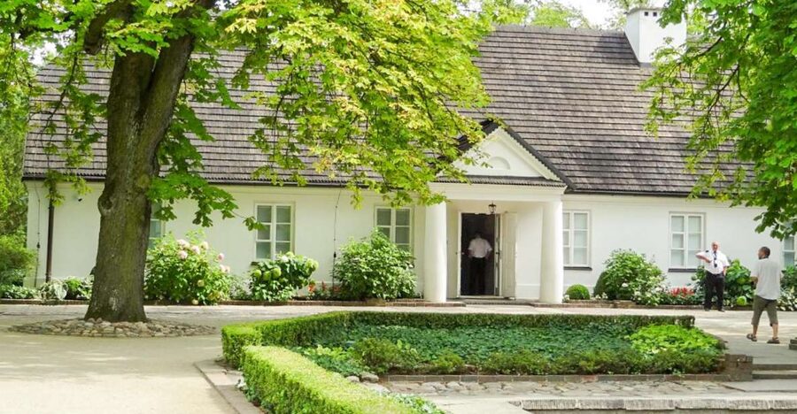 Zelazowa Wola: Frederic Chopin Half-Day Private Tour - Inside Chopin’s preserved family home